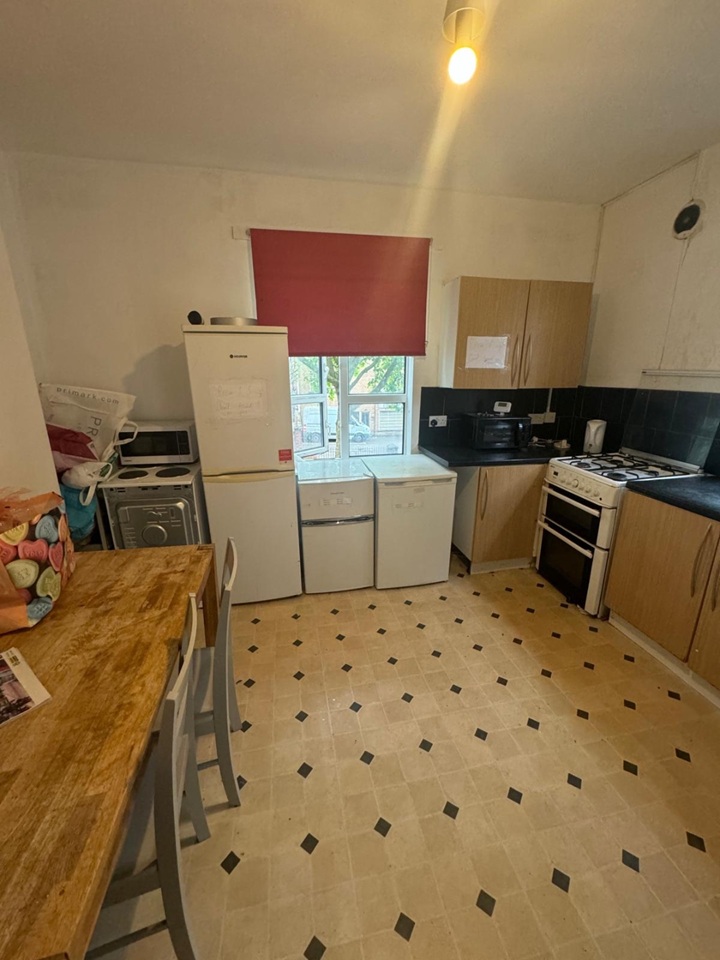 Additional image 11 of Room in a Shared House, Colville Villas, NG1, N1 7GU