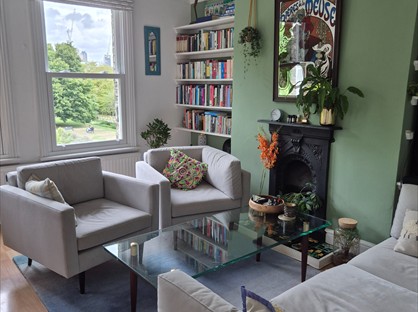 2 Bed Flat, Fentiman Road, SW8