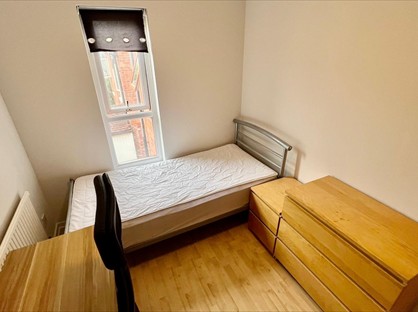 Room in a Shared House, Plumstead Avenue, MK13