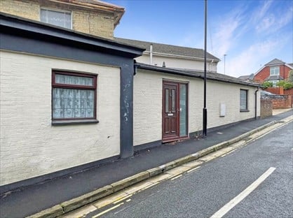 2 Bed Bungalow, Upton Road, PO33