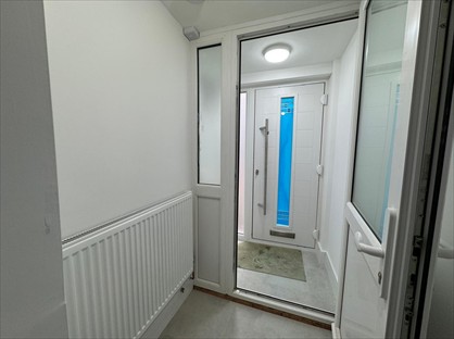 4 Bed Terraced House, Travellers Way, TW4