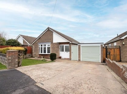 2 Bed Bungalow, Roxby Road, DN15