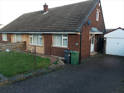 4 Bed Semi-Detached House, St. Peters Crescent, HD5