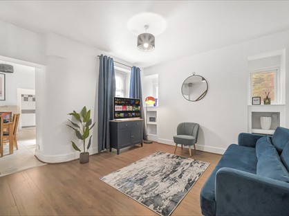 4 Bed Terraced House, West Street, SA4