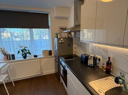 Studio Flat, Ballards Lane, N3