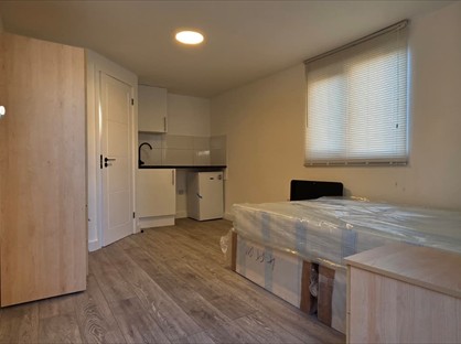 Studio Flat, Dorchester Waye, UB4