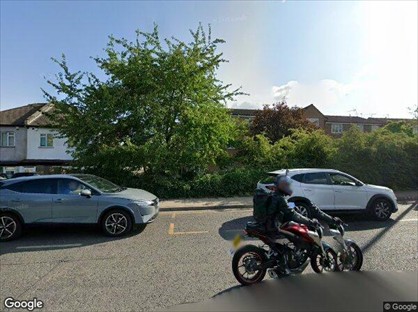 3 Bed Flat, Mayford Close, BR3