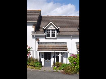 2 Bed Terraced House, Liskerrett Road, PL14