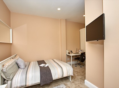 Studio Flat, Warwick Row, CV1