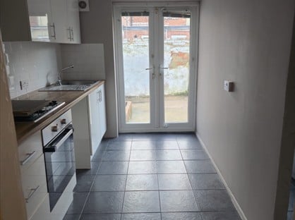 2 Bed End Terrace, Devon Street, HU4