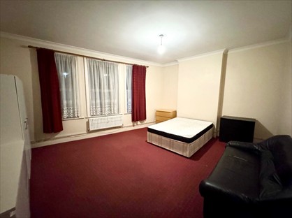 Room in a Shared Flat, Colney Hatch Lane, N10