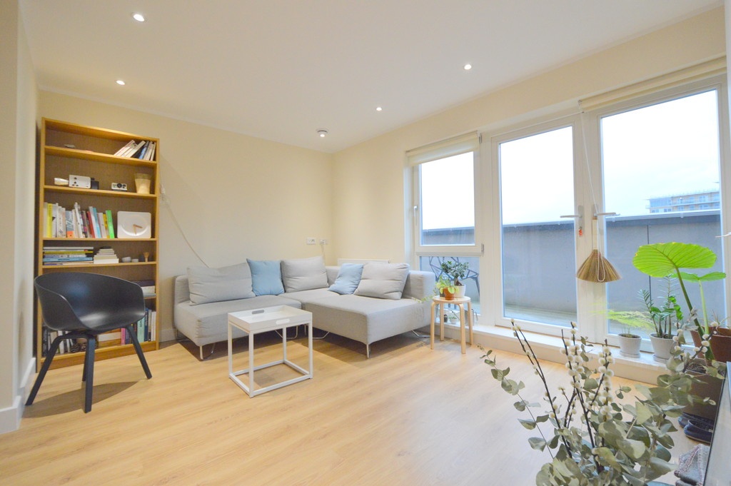 2 Bed Flat, Cubitt Apartments, SW11