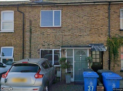 2 Bed Terraced House, Cordwallis Road, SL6