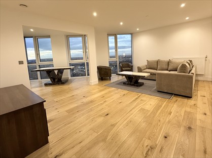 2 Bed Flat, High Street, E15