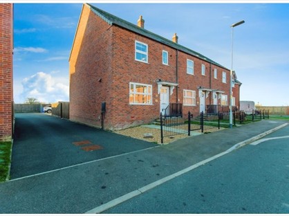 3 Bed Semi-Detached House, Eton Way, PE21