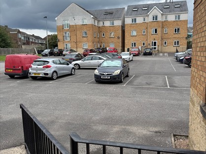 2 Bed Flat, Lemans Drive, WF13