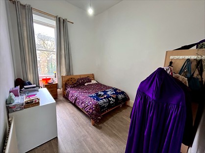 Room in a Shared Flat, Grant Street, G3