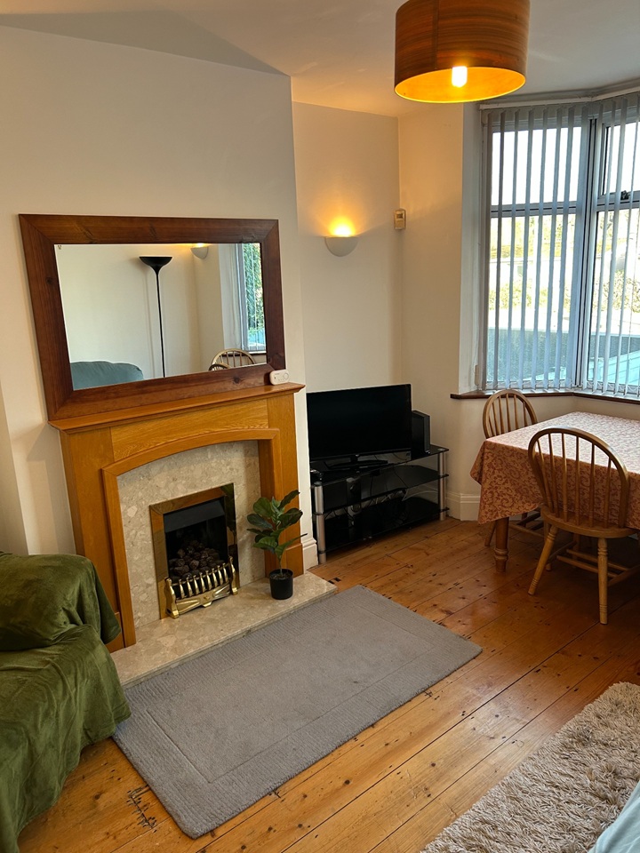 4 Bed Terraced House, Southmead Road, BS10, N1 7GU