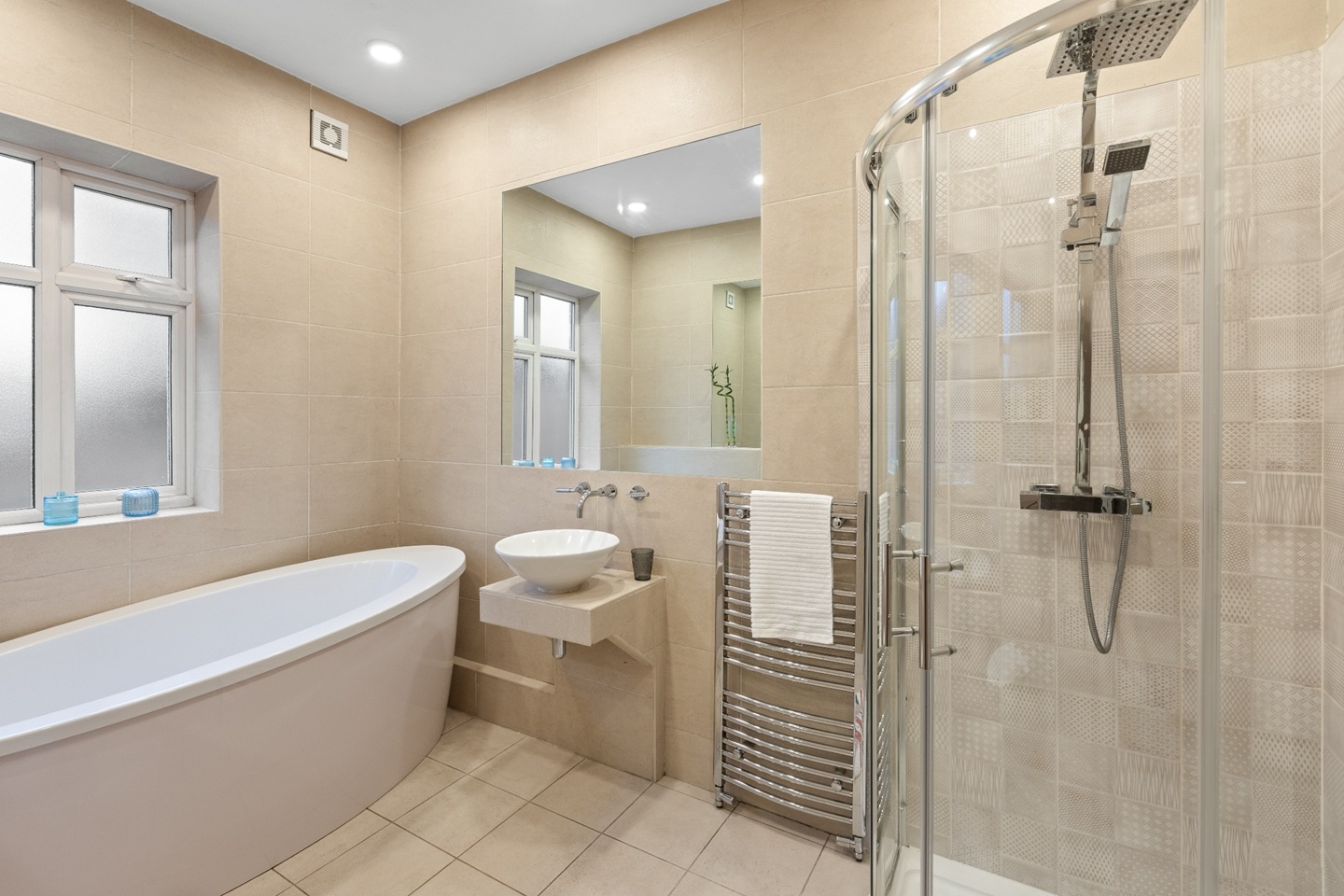 Room in a Shared House, Lullington Road, M6 photo 3