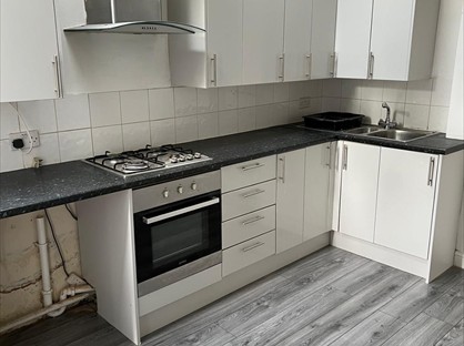 2 Bed Flat, Bulkington Road, CV12