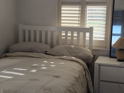 Room in a Shared House, Twickenham, TW2