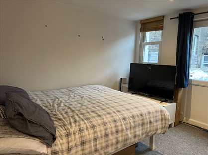 Room in a Shared Flat, Brixton Road, SW9