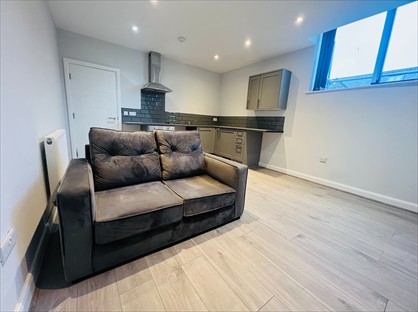 1 Bed Flat, Richardshaw Lane, LS28