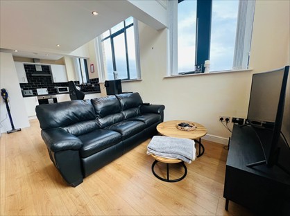 2 Bed Flat, Richardshaw Lane, LS28