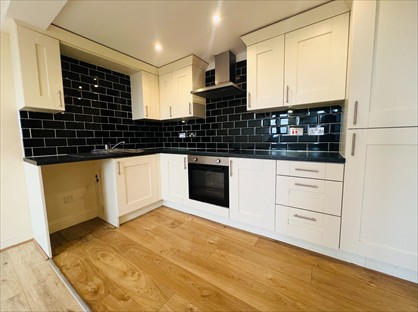 2 Bed Flat, Richardshaw Lane, LS28