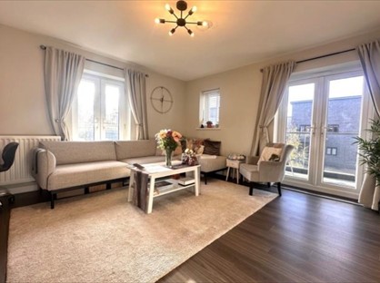 1 Bed Flat, Florence Close, CM13