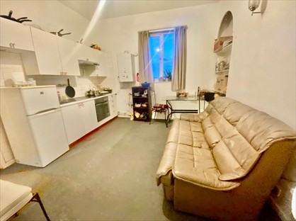 1 Bed Flat, Hospitals, CB1