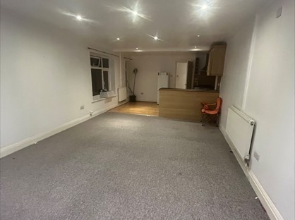 3 Bed Flat, York Street, TW1