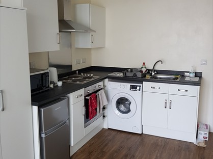 Studio Flat, Corporation Street, TA1