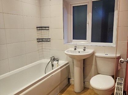 3 Bed Terraced House, Rockcliffe Street, BB2