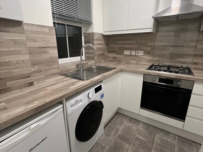 Studio Flat, Parklands, KT5