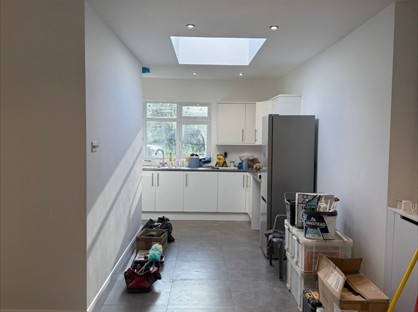 Room in a Shared House, Malden Way, KT3