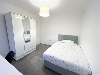 Room in a Shared House, Charnwood Avenue, NG9