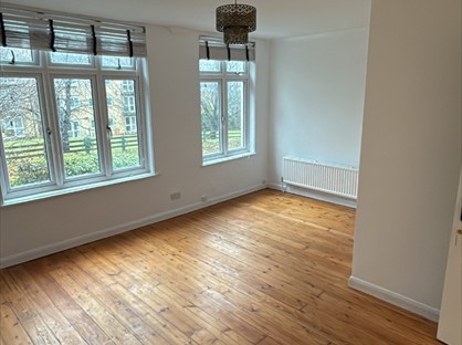 Room in a Shared Flat, Sanderstead Road, CR2