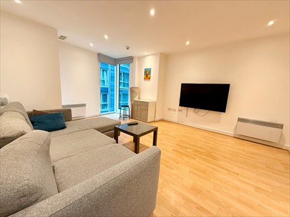 2 Bed Flat, Albert Embankment, SE1