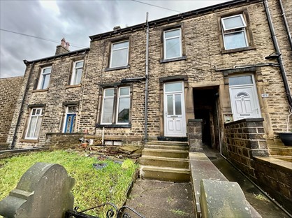 3 Bed Terraced House, Cross Lane, HD4