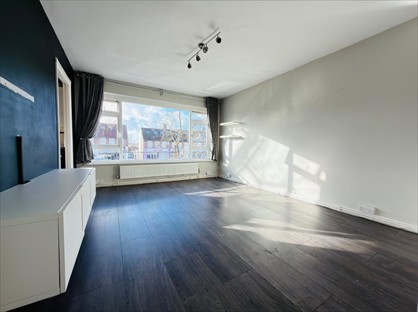 2 Bed Flat, Kingston Road, KT19