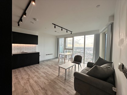 1 Bed Flat, Icon Tower, W3