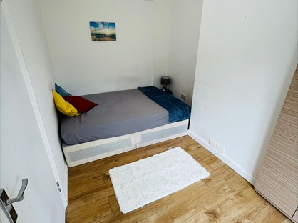 Room in a Shared Flat, Woodmansterne Road, SW16