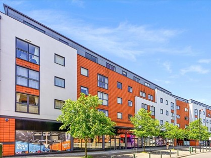 1 Bed Flat, Capitol Square, KT17