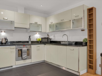 1 Bed Flat, Saffron Hill, EC1N