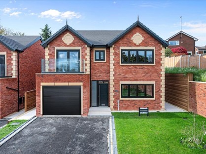 4 Bed Detached House, Bentley Gardens, BL8
