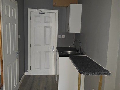 Studio Flat, Penderry Rise, SE6