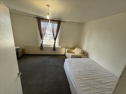Studio Flat, Little Preston Street, BN1