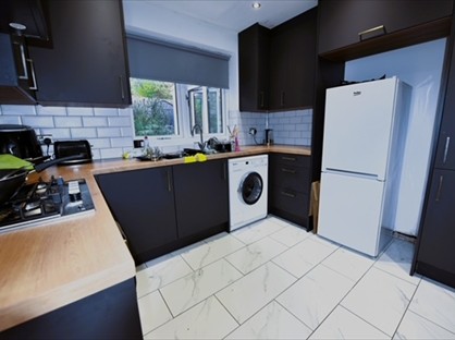 2 Bed Semi-Detached House, Iverson Drive, LS16