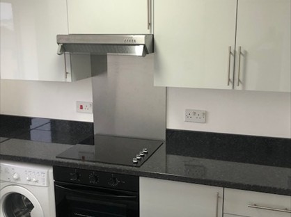 2 Bed Flat, Wingrove Drive, RM19